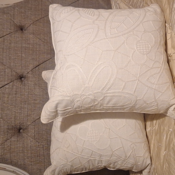 2 Celerie by Celerie Kemble pillows - Picture 3 of 11